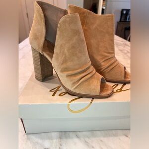 42 Gold/ Chinese Laundry Suede Booties.